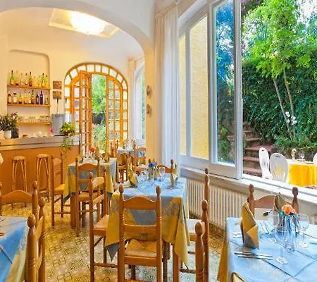 Hotel Cleopatra 3*